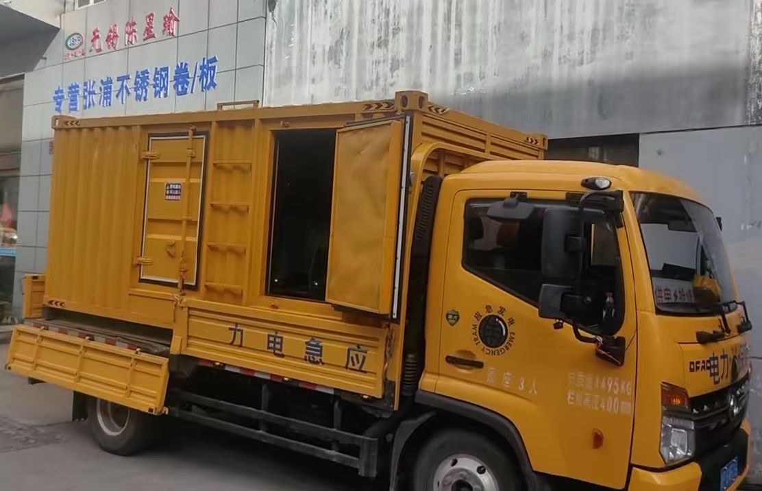 瓜州柴油发电机组负载测试时应如何监控机组的运行状态？